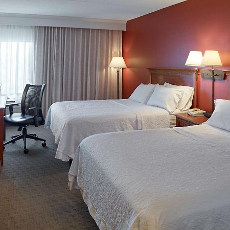 Hampton Inn Portland-Airport Южен Портланд Екстериор снимка