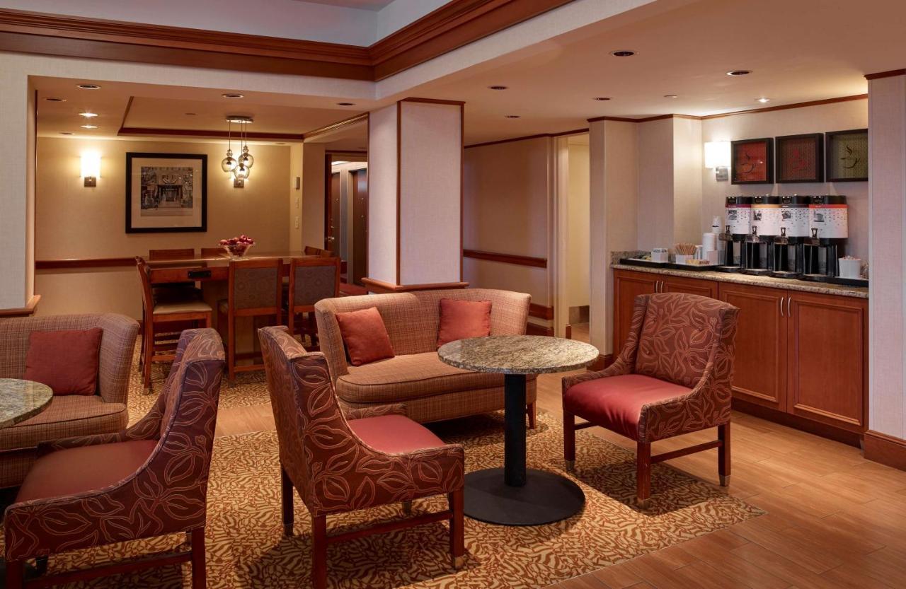 Hampton Inn Portland-Airport Южен Портланд Екстериор снимка