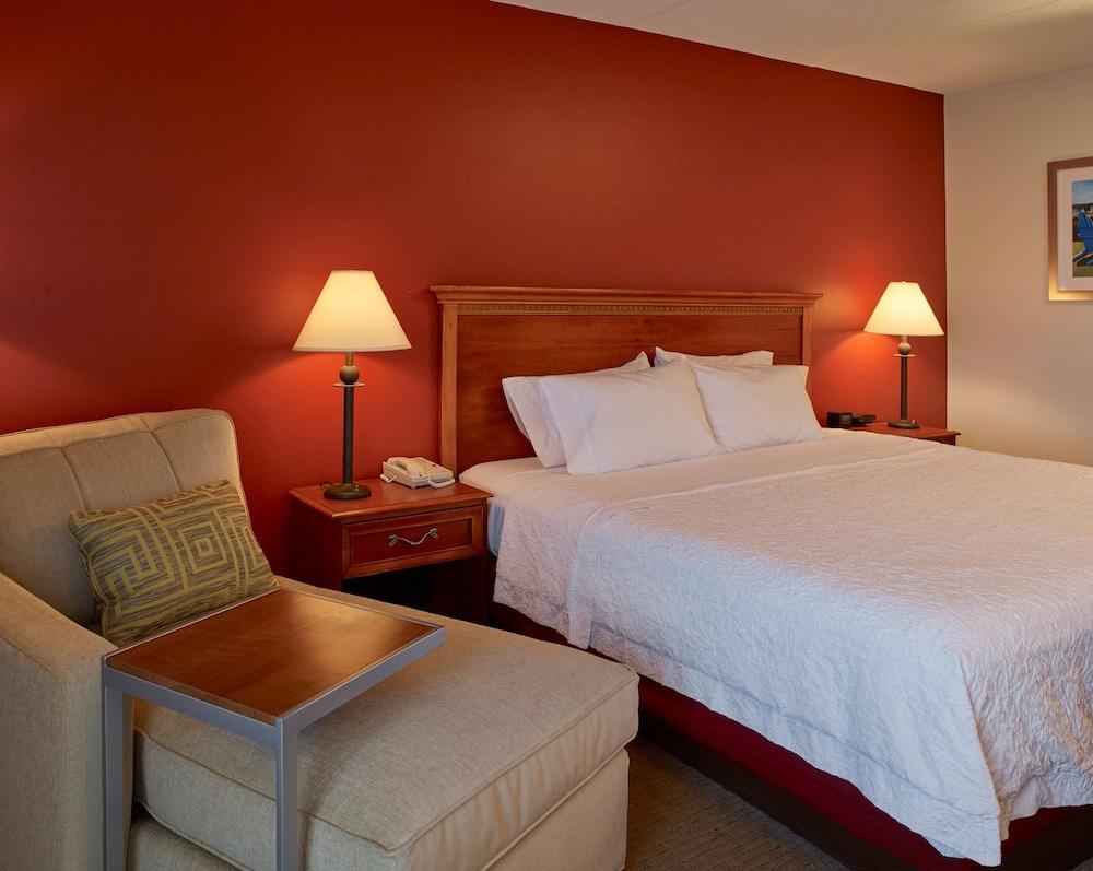 Hampton Inn Portland-Airport Южен Портланд Екстериор снимка