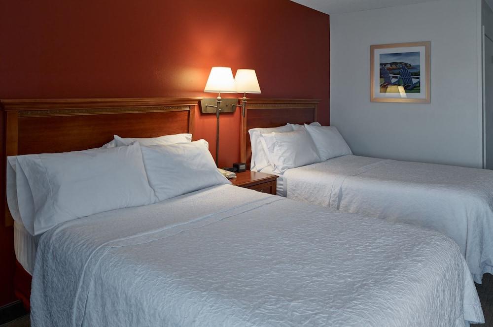 Hampton Inn Portland-Airport Южен Портланд Екстериор снимка